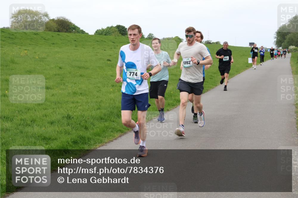 04.05.2025 - 8. Wedeler Halbmarathon Lena Gebhardt http://msf.ph/oto/7834376 04.05.2025 11:24:15 Laufen 774, 1092, 652 meine-sportfotos.de