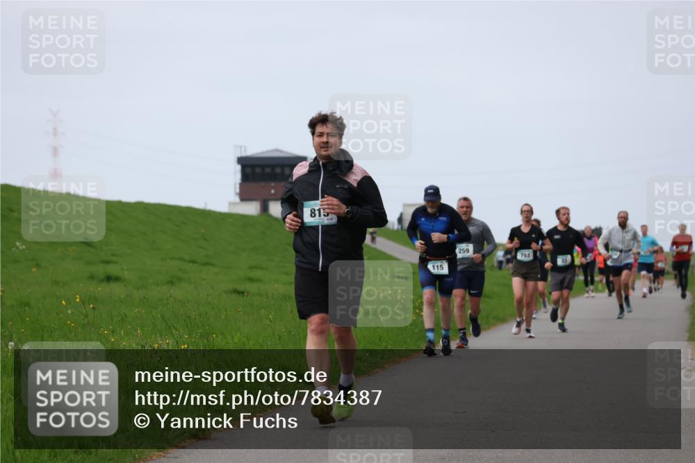 04.05.2025 - 8. Wedeler Halbmarathon Yannick Fuchs http://msf.ph/oto/7834387 04.05.2025 11:22:32 Laufen 815, 894, 115, 259, 793 meine-sportfotos.de