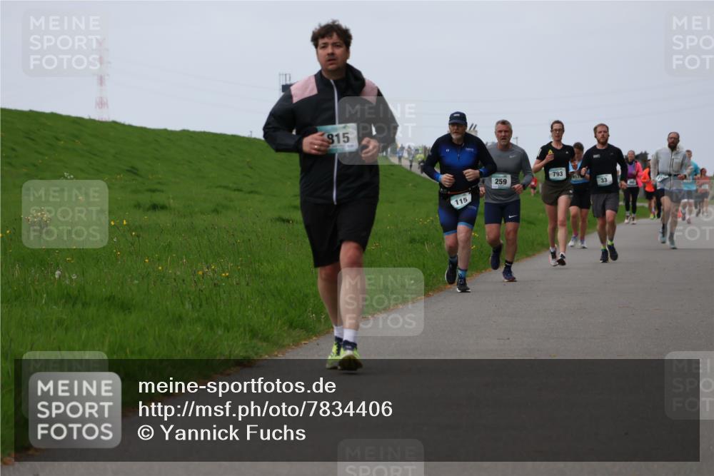 04.05.2025 - 8. Wedeler Halbmarathon Yannick Fuchs http://msf.ph/oto/7834406 04.05.2025 11:22:33 Laufen 815, 115, 793, 259, 917, 33 meine-sportfotos.de