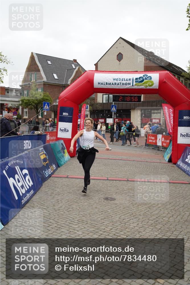04.05.2025 - 8. Wedeler Halbmarathon Felixshl http://msf.ph/oto/7834480 04.05.2025 12:18:54 Ziel 377 meine-sportfotos.de