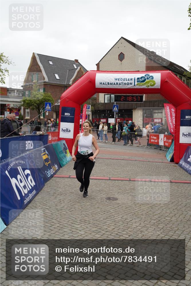 04.05.2025 - 8. Wedeler Halbmarathon Felixshl http://msf.ph/oto/7834491 04.05.2025 12:18:54 Ziel 377 meine-sportfotos.de
