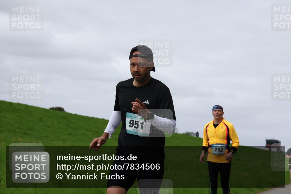 04.05.2025 - 8. Wedeler Halbmarathon Yannick Fuchs http://msf.ph/oto/7834506 04.05.2025 11:43:29 Laufen 951, 252 meine-sportfotos.de