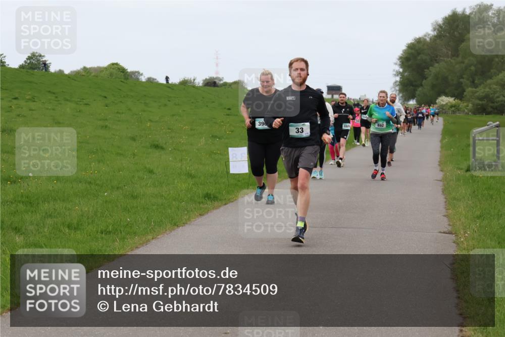 04.05.2025 - 8. Wedeler Halbmarathon Lena Gebhardt http://msf.ph/oto/7834509 04.05.2025 11:24:34 Laufen 39, 335, 1029, 892 meine-sportfotos.de