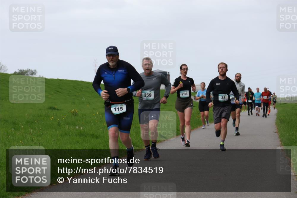 04.05.2025 - 8. Wedeler Halbmarathon Yannick Fuchs http://msf.ph/oto/7834519 04.05.2025 11:22:41 Laufen 115, 259, 793, 33, 12 meine-sportfotos.de