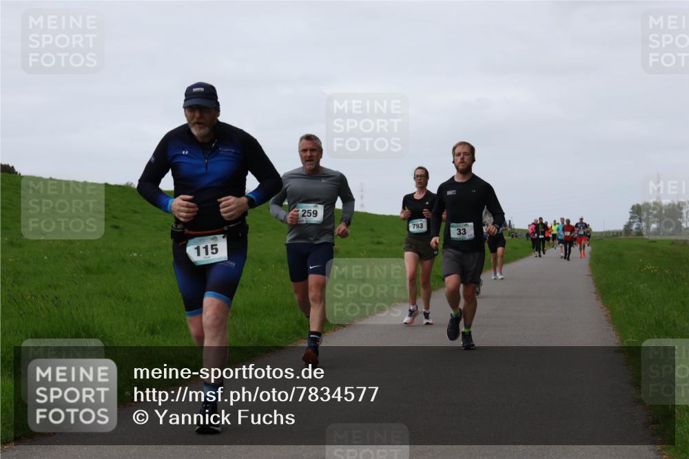 04.05.2025 - 8. Wedeler Halbmarathon Yannick Fuchs http://msf.ph/oto/7834577 04.05.2025 11:22:44 Laufen 115, 259, 793, 33 meine-sportfotos.de
