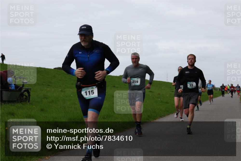 04.05.2025 - 8. Wedeler Halbmarathon Yannick Fuchs http://msf.ph/oto/7834610 04.05.2025 11:22:44 Laufen 115, 259, 33, 917 meine-sportfotos.de