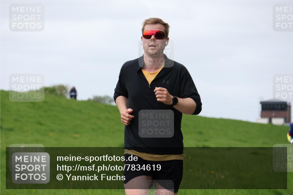 04.05.2025 - 8. Wedeler Halbmarathon Yannick Fuchs http://msf.ph/oto/7834619 04.05.2025 11:43:35 Laufen  meine-sportfotos.de