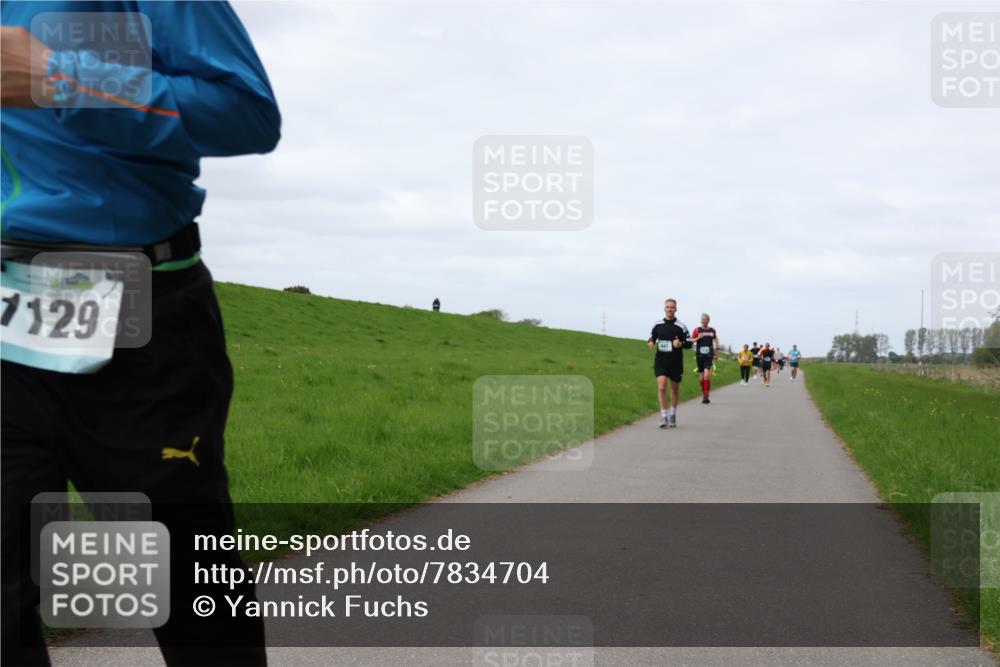 04.05.2025 - 8. Wedeler Halbmarathon Yannick Fuchs http://msf.ph/oto/7834704 04.05.2025 11:43:43 Laufen 129 meine-sportfotos.de