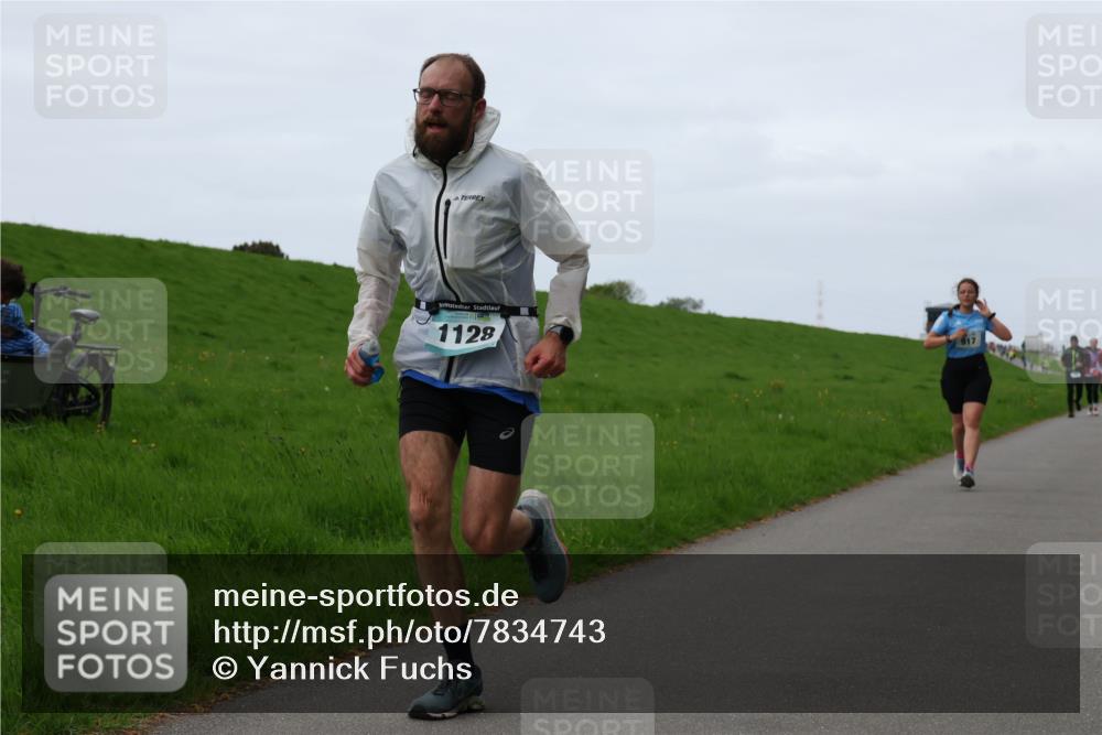 04.05.2025 - 8. Wedeler Halbmarathon Yannick Fuchs http://msf.ph/oto/7834743 04.05.2025 11:22:49 Laufen 1128, 917 meine-sportfotos.de