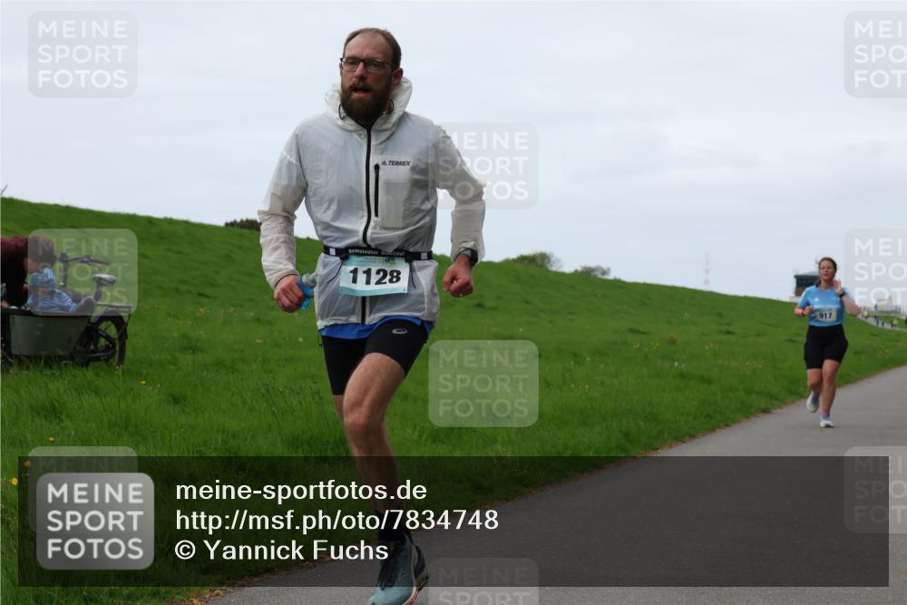 04.05.2025 - 8. Wedeler Halbmarathon Yannick Fuchs http://msf.ph/oto/7834748 04.05.2025 11:22:49 Laufen 1128, 917 meine-sportfotos.de