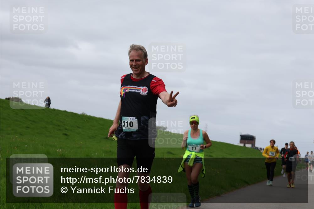 04.05.2025 - 8. Wedeler Halbmarathon Yannick Fuchs http://msf.ph/oto/7834839 04.05.2025 11:43:50 Laufen 61, 310, 11 meine-sportfotos.de