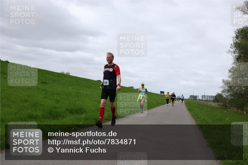 04.05.2025 - 8. Wedeler Halbmarathon Yannick Fuchs http://msf.ph/oto/7834871 04.05.2025 11:43:51 Laufen 310, 11 meine-sportfotos.de
