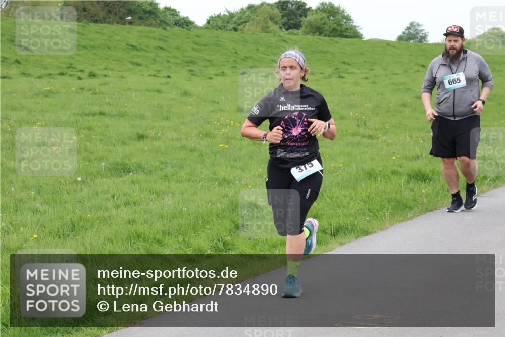 04.05.2025 - 8. Wedeler Halbmarathon Lena Gebhardt http://msf.ph/oto/7834890 04.05.2025 11:25:43 Laufen 665, 375 meine-sportfotos.de