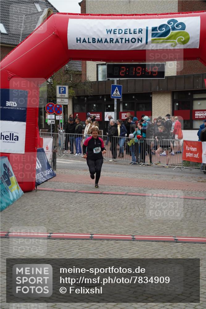 04.05.2025 - 8. Wedeler Halbmarathon Felixshl http://msf.ph/oto/7834909 04.05.2025 12:19:47 Ziel 571 meine-sportfotos.de