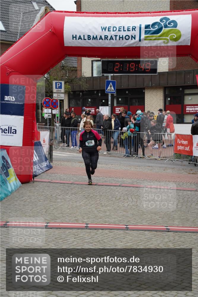 04.05.2025 - 8. Wedeler Halbmarathon Felixshl http://msf.ph/oto/7834930 04.05.2025 12:19:47 Ziel 571 meine-sportfotos.de