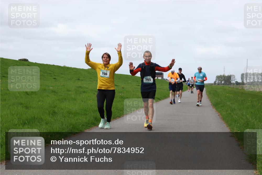 04.05.2025 - 8. Wedeler Halbmarathon Yannick Fuchs http://msf.ph/oto/7834952 04.05.2025 11:43:57 Laufen 766, 765, 723, 105 meine-sportfotos.de