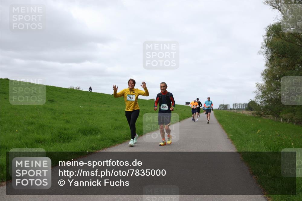 04.05.2025 - 8. Wedeler Halbmarathon Yannick Fuchs http://msf.ph/oto/7835000 04.05.2025 11:43:58 Laufen 766, 765 meine-sportfotos.de