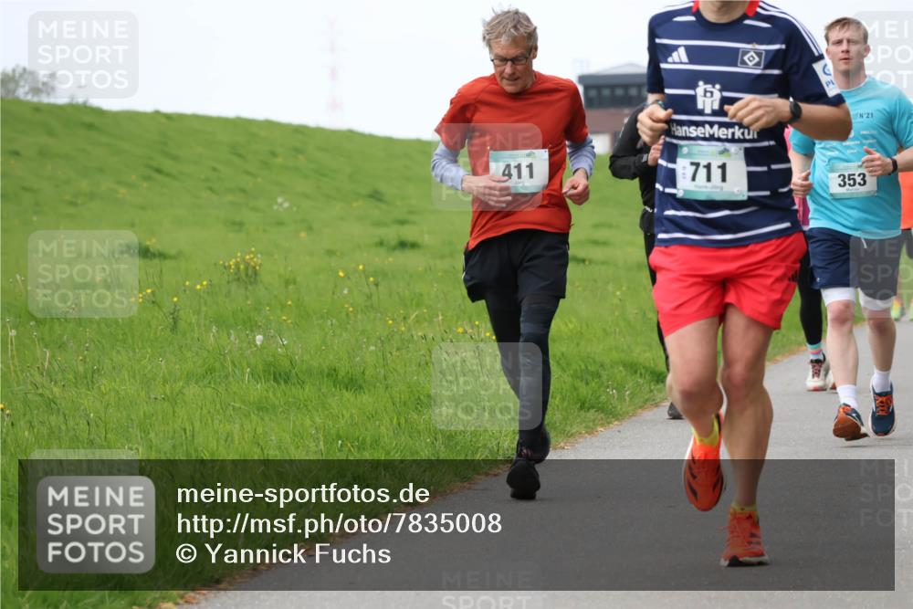 04.05.2025 - 8. Wedeler Halbmarathon Yannick Fuchs http://msf.ph/oto/7835008 04.05.2025 11:22:58 Laufen 411, 711, 21, 353 meine-sportfotos.de