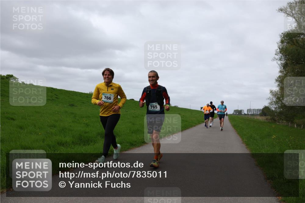 04.05.2025 - 8. Wedeler Halbmarathon Yannick Fuchs http://msf.ph/oto/7835011 04.05.2025 11:43:58 Laufen 766, 765 meine-sportfotos.de