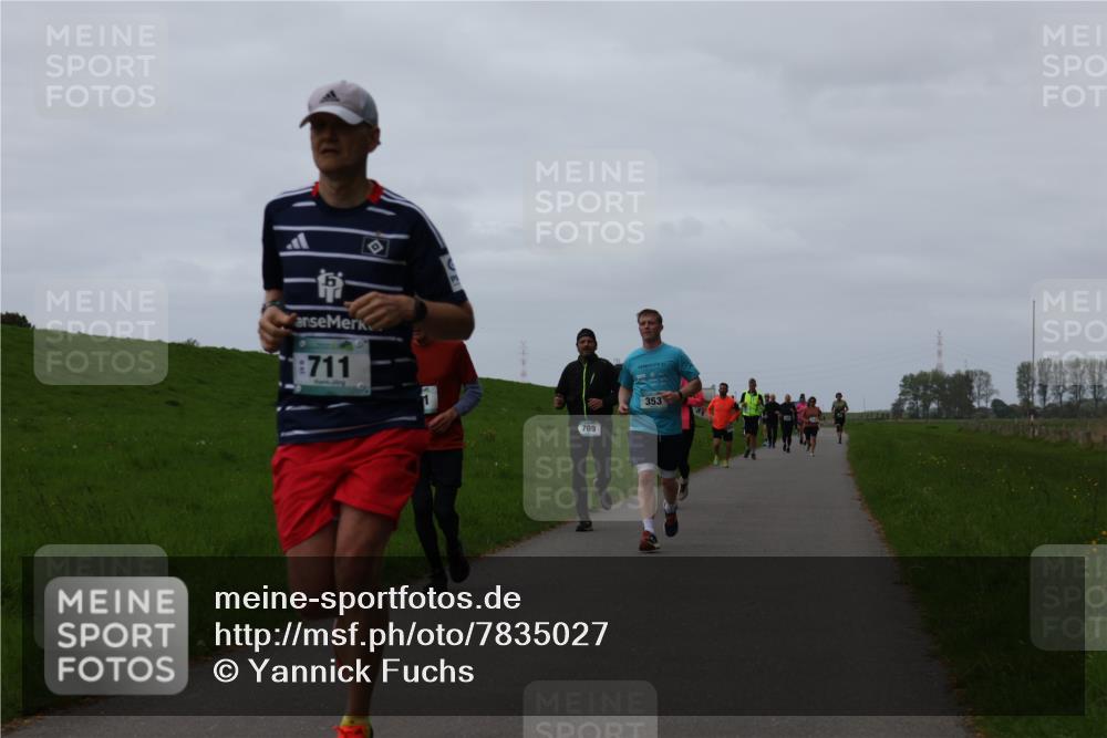 04.05.2025 - 8. Wedeler Halbmarathon Yannick Fuchs http://msf.ph/oto/7835027 04.05.2025 11:23:00 Laufen 711, 709, 353 meine-sportfotos.de