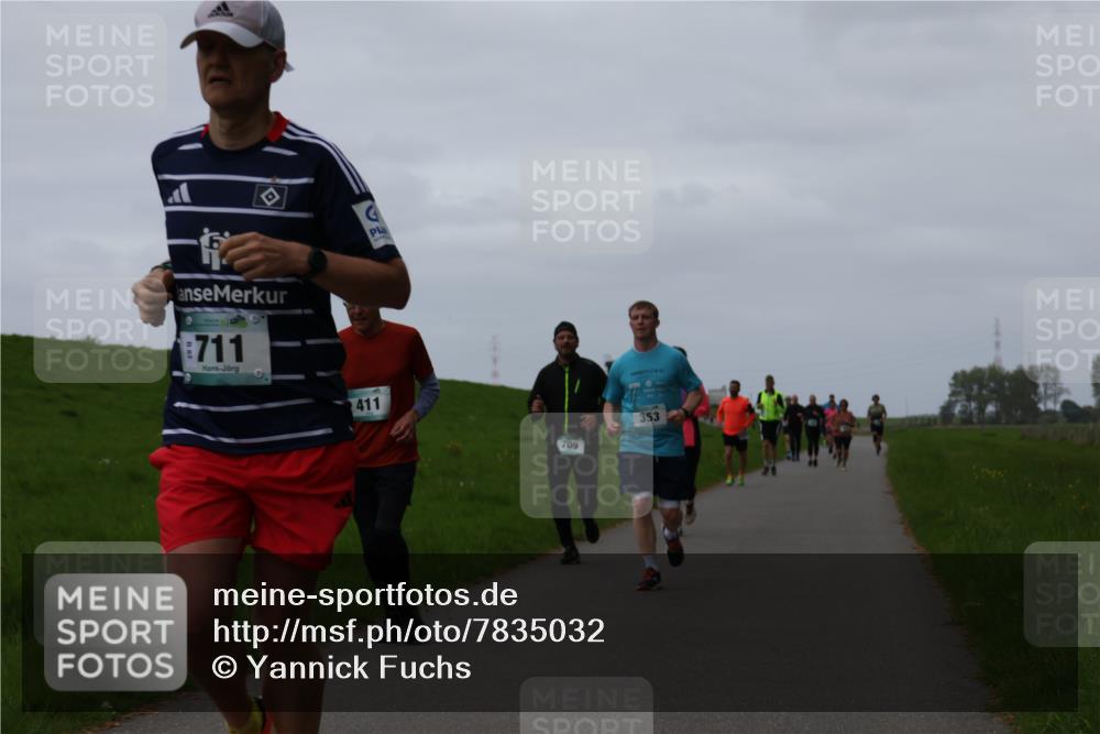 04.05.2025 - 8. Wedeler Halbmarathon Yannick Fuchs http://msf.ph/oto/7835032 04.05.2025 11:23:00 Laufen 711, 411, 21, 709, 353 meine-sportfotos.de