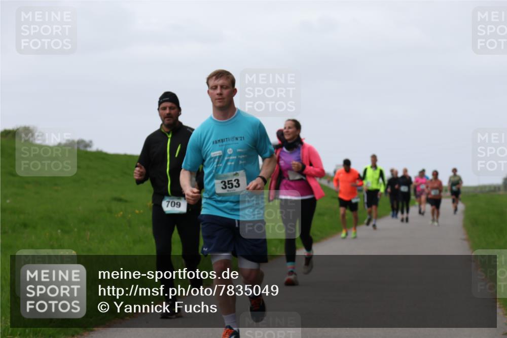 04.05.2025 - 8. Wedeler Halbmarathon Yannick Fuchs http://msf.ph/oto/7835049 04.05.2025 11:23:02 Laufen 709, 21, 353 meine-sportfotos.de