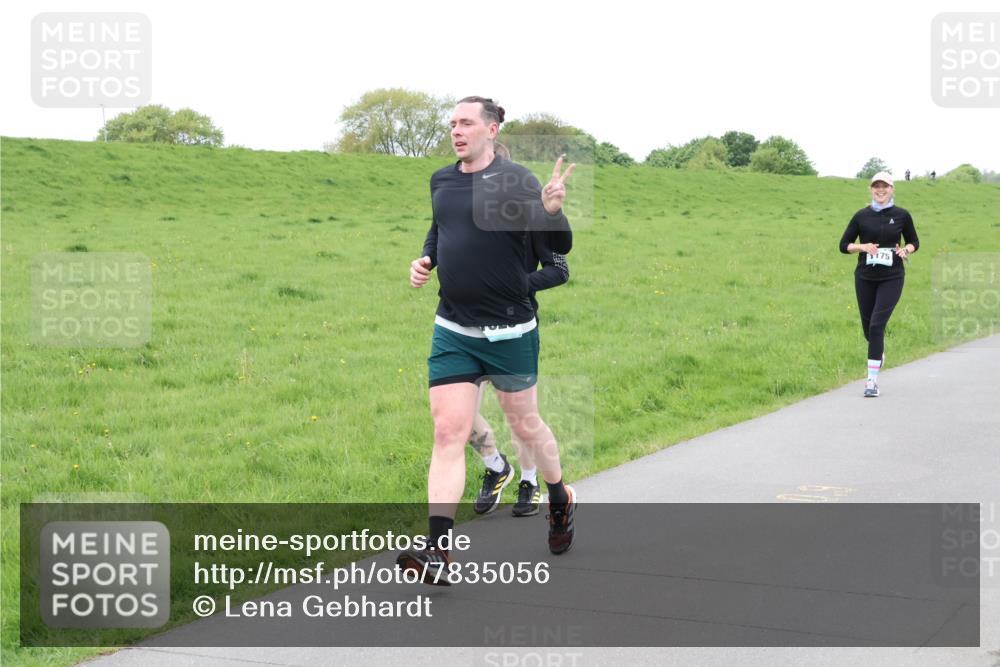 04.05.2025 - 8. Wedeler Halbmarathon Lena Gebhardt http://msf.ph/oto/7835056 04.05.2025 11:26:12 Laufen 175 meine-sportfotos.de