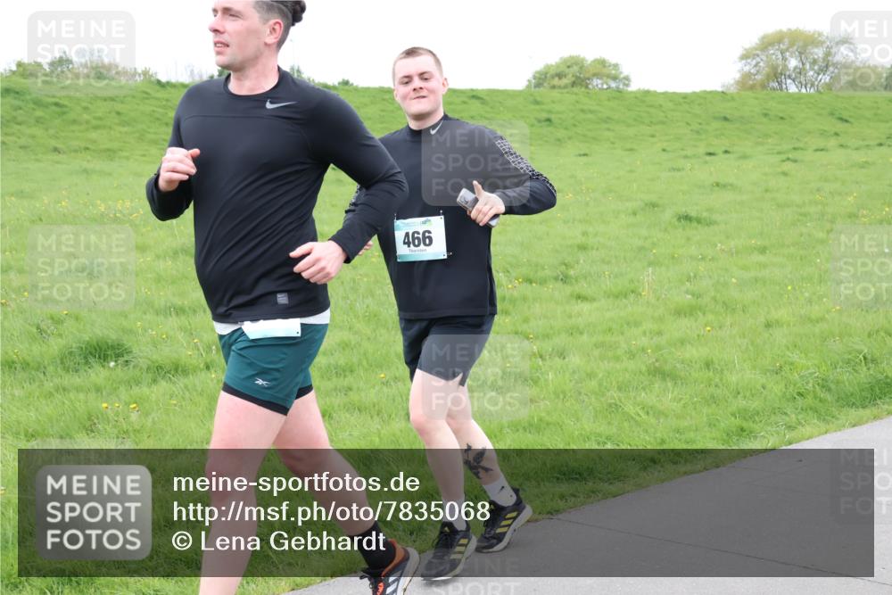 04.05.2025 - 8. Wedeler Halbmarathon Lena Gebhardt http://msf.ph/oto/7835068 04.05.2025 11:26:13 Laufen 466 meine-sportfotos.de