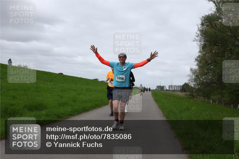 04.05.2025 - 8. Wedeler Halbmarathon Yannick Fuchs http://msf.ph/oto/7835086 04.05.2025 11:44:02 Laufen 1056 meine-sportfotos.de