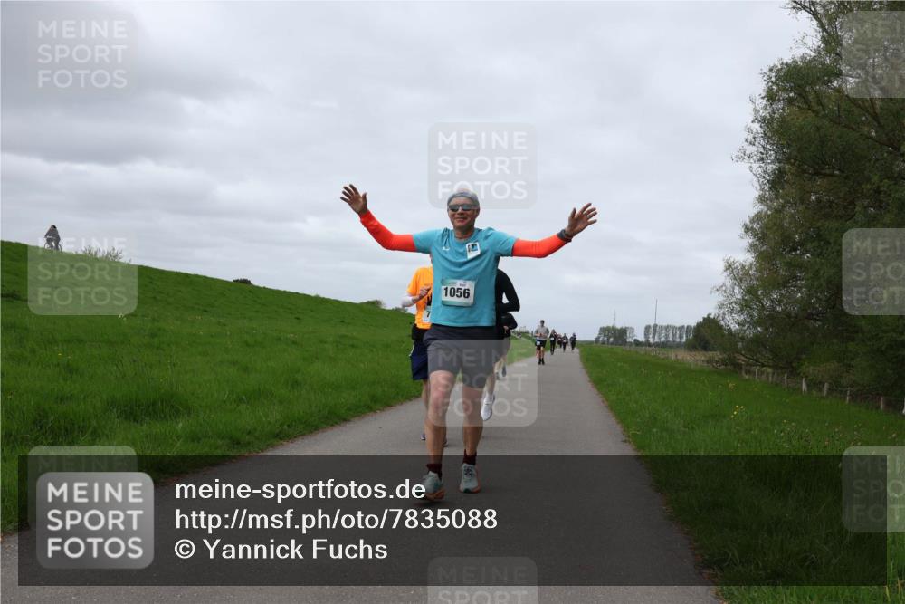 04.05.2025 - 8. Wedeler Halbmarathon Yannick Fuchs http://msf.ph/oto/7835088 04.05.2025 11:44:02 Laufen 1056 meine-sportfotos.de