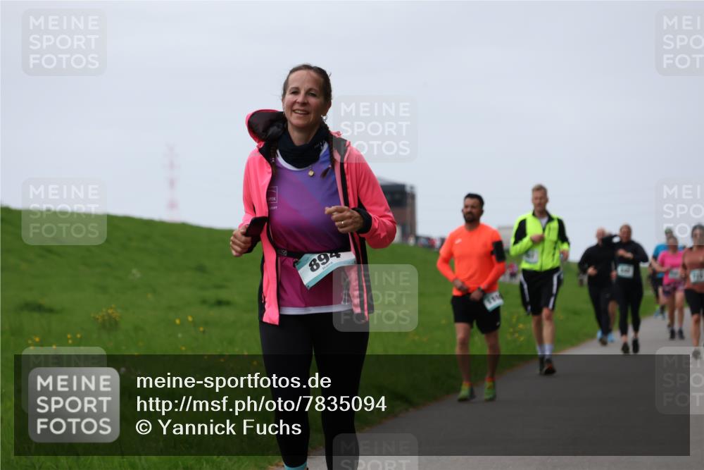 04.05.2025 - 8. Wedeler Halbmarathon Yannick Fuchs http://msf.ph/oto/7835094 04.05.2025 11:23:04 Laufen 894 meine-sportfotos.de