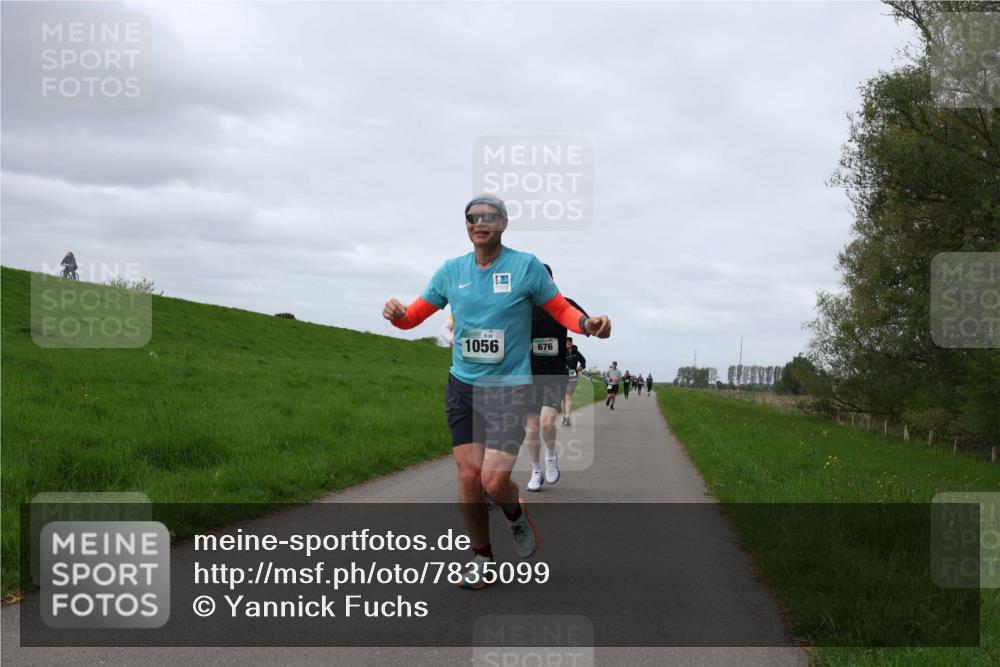 04.05.2025 - 8. Wedeler Halbmarathon Yannick Fuchs http://msf.ph/oto/7835099 04.05.2025 11:44:02 Laufen 1056, 676 meine-sportfotos.de