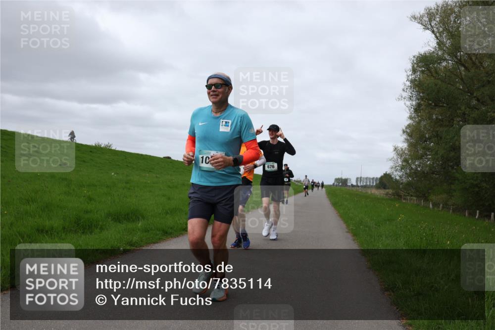 04.05.2025 - 8. Wedeler Halbmarathon Yannick Fuchs http://msf.ph/oto/7835114 04.05.2025 11:44:02 Laufen 10, 676 meine-sportfotos.de
