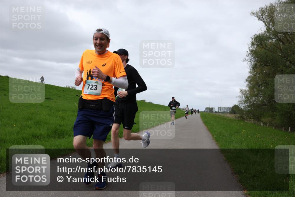 04.05.2025 - 8. Wedeler Halbmarathon Yannick Fuchs http://msf.ph/oto/7835145 04.05.2025 11:44:03 Laufen 51, 723 meine-sportfotos.de