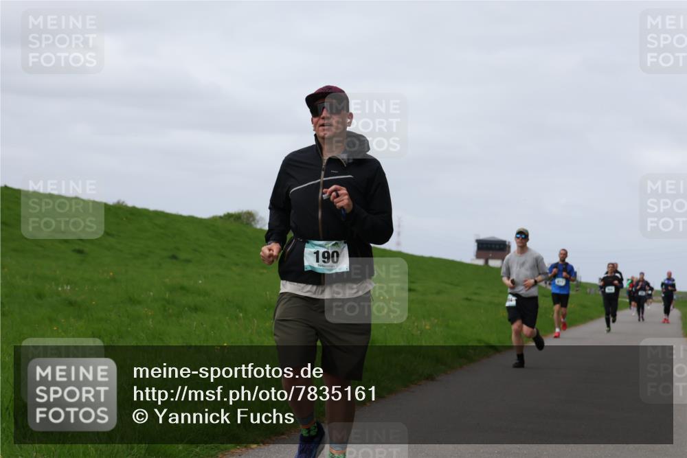 04.05.2025 - 8. Wedeler Halbmarathon Yannick Fuchs http://msf.ph/oto/7835161 04.05.2025 11:44:06 Laufen 190 meine-sportfotos.de
