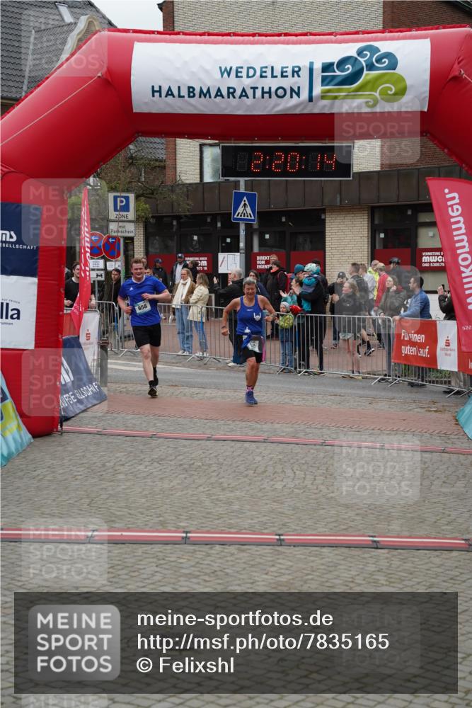 04.05.2025 - 8. Wedeler Halbmarathon Felixshl http://msf.ph/oto/7835165 04.05.2025 12:20:12 Ziel 330, 658 meine-sportfotos.de