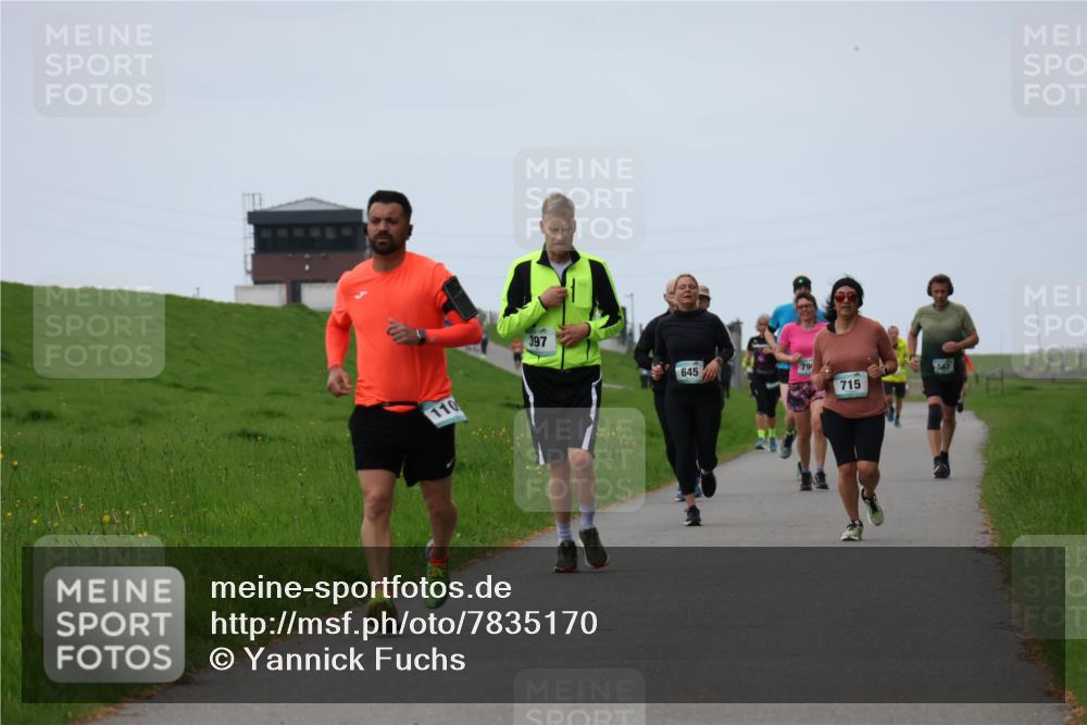 04.05.2025 - 8. Wedeler Halbmarathon Yannick Fuchs http://msf.ph/oto/7835170 04.05.2025 11:23:06 Laufen 110, 397, 645, 79, 563, 715 meine-sportfotos.de