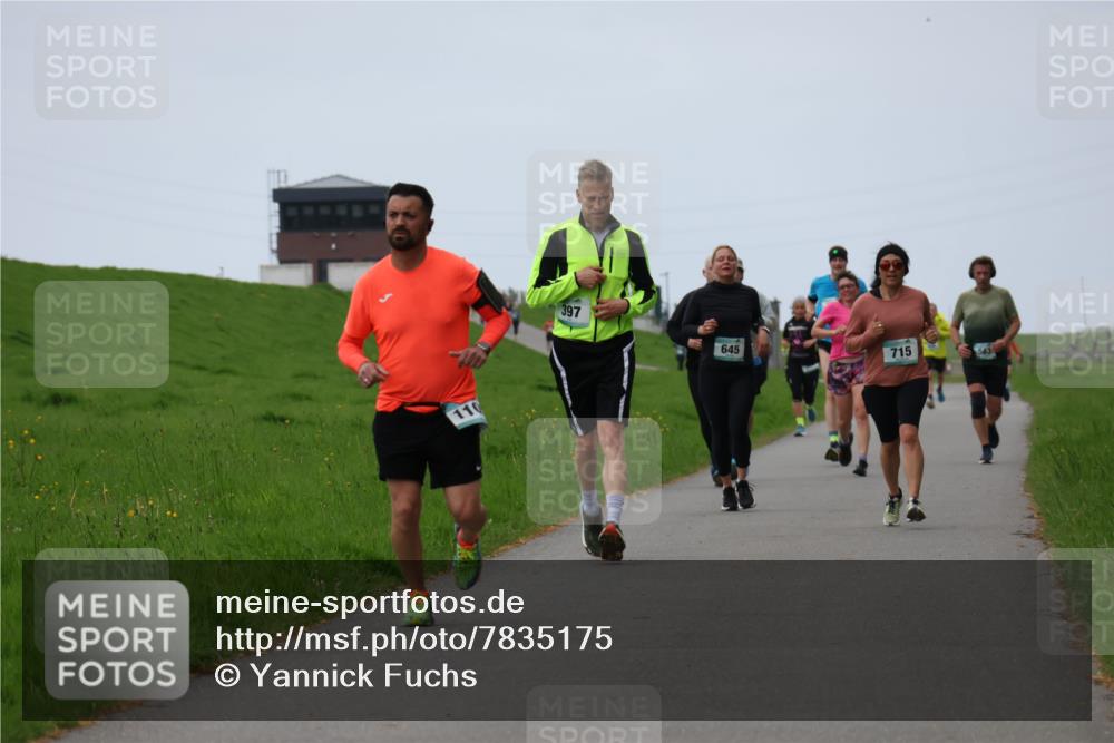 04.05.2025 - 8. Wedeler Halbmarathon Yannick Fuchs http://msf.ph/oto/7835175 04.05.2025 11:23:06 Laufen 110, 397, 645, 715 meine-sportfotos.de