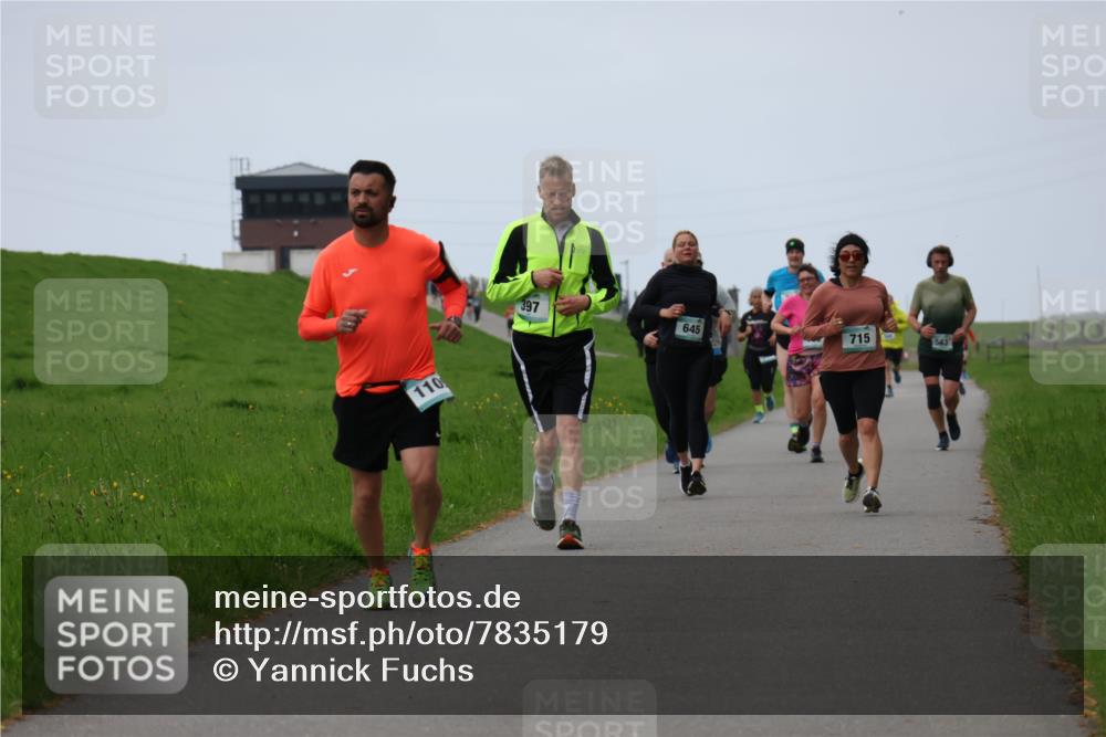 04.05.2025 - 8. Wedeler Halbmarathon Yannick Fuchs http://msf.ph/oto/7835179 04.05.2025 11:23:06 Laufen 110, 397, 645, 715, 563 meine-sportfotos.de