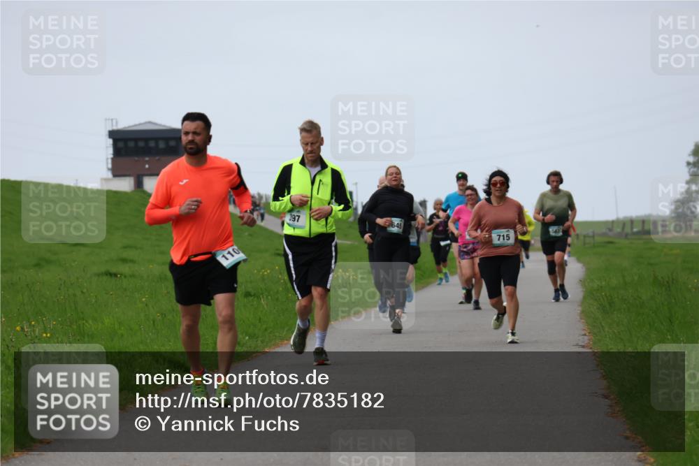 04.05.2025 - 8. Wedeler Halbmarathon Yannick Fuchs http://msf.ph/oto/7835182 04.05.2025 11:23:06 Laufen 110, 397, 645, 1540, 715 meine-sportfotos.de