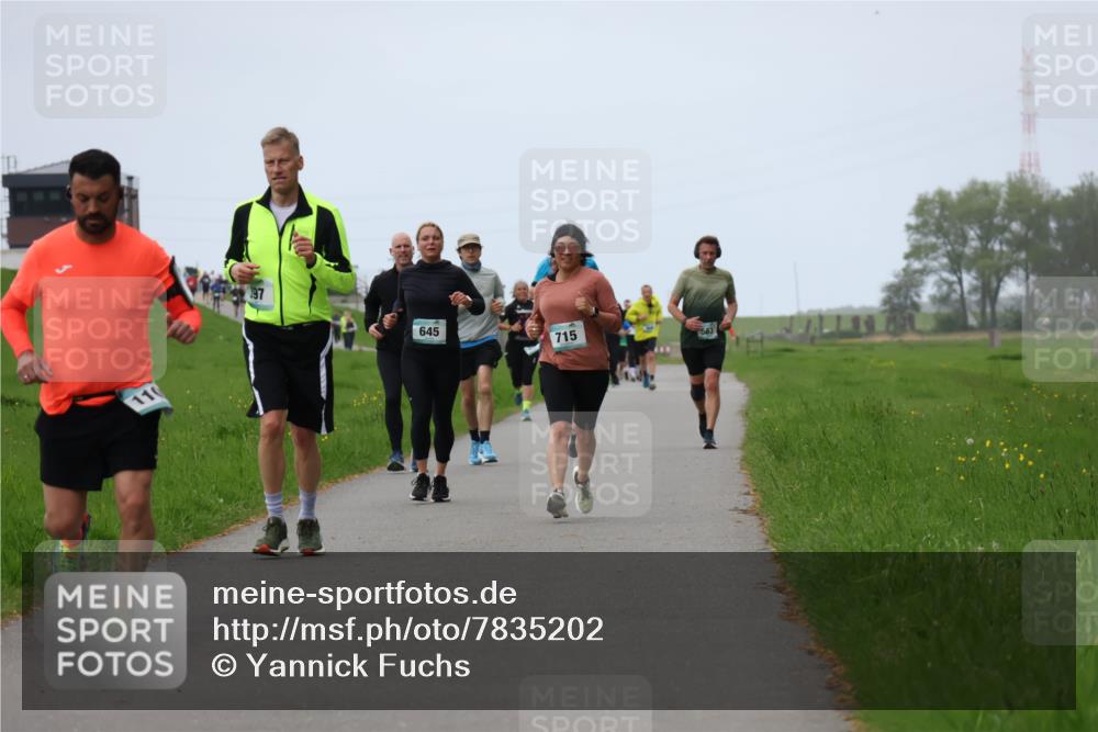 04.05.2025 - 8. Wedeler Halbmarathon Yannick Fuchs http://msf.ph/oto/7835202 04.05.2025 11:23:07 Laufen 110, 97, 645, 715 meine-sportfotos.de