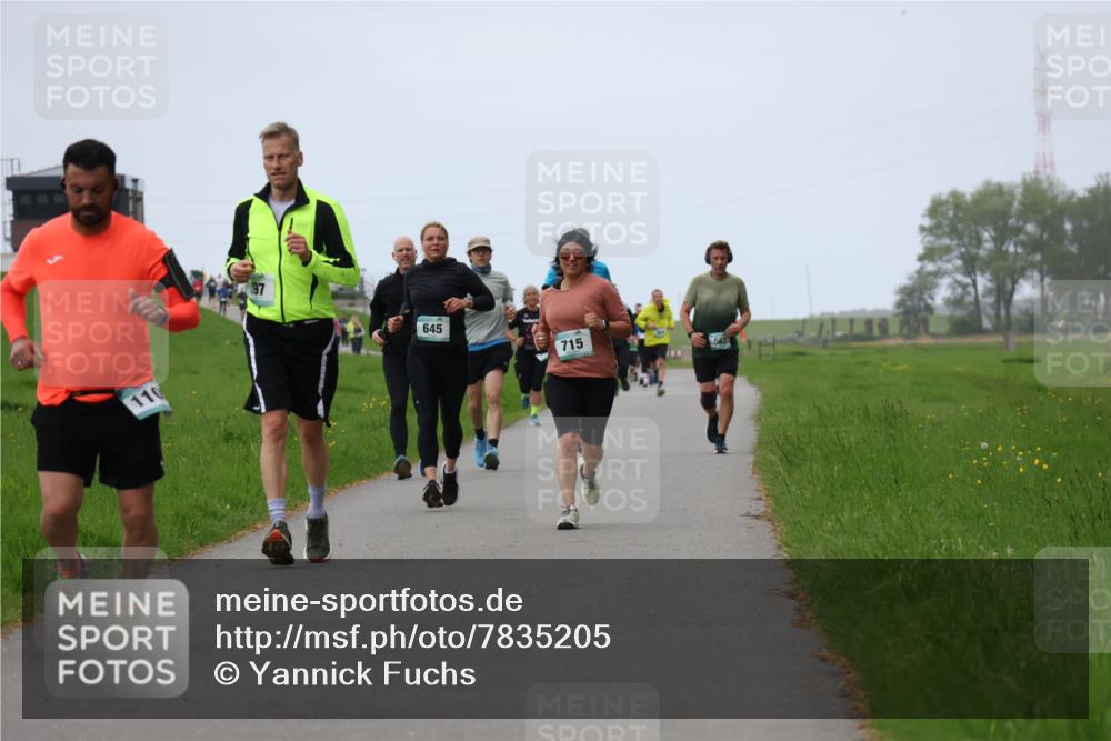 04.05.2025 - 8. Wedeler Halbmarathon Yannick Fuchs http://msf.ph/oto/7835205 04.05.2025 11:23:07 Laufen 110, 645, 715 meine-sportfotos.de