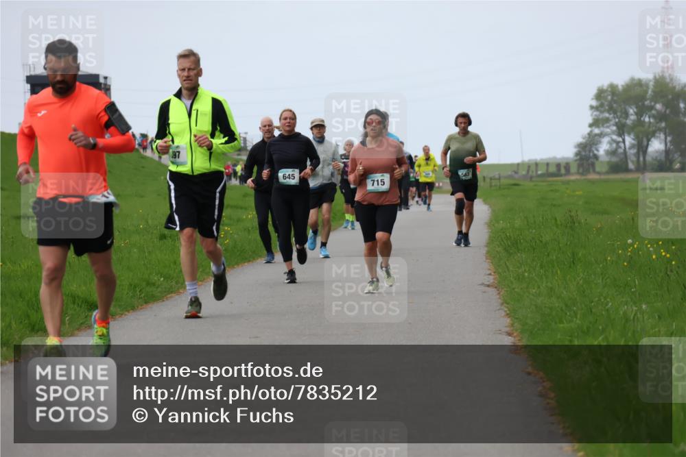 04.05.2025 - 8. Wedeler Halbmarathon Yannick Fuchs http://msf.ph/oto/7835212 04.05.2025 11:23:07 Laufen 715, 14 meine-sportfotos.de