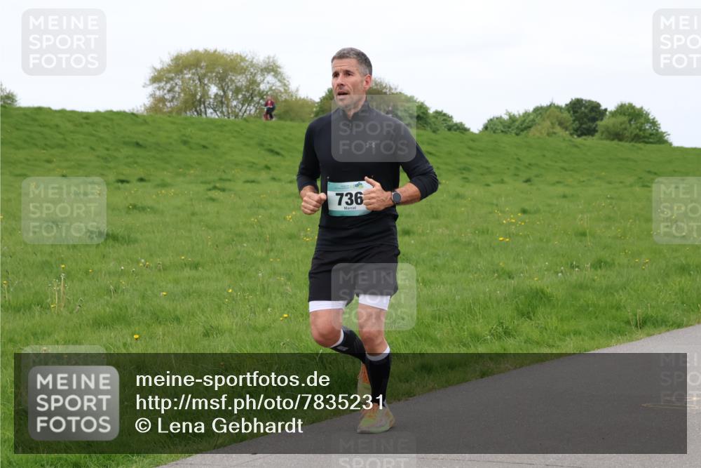 04.05.2025 - 8. Wedeler Halbmarathon Lena Gebhardt http://msf.ph/oto/7835231 04.05.2025 11:26:50 Laufen 736 meine-sportfotos.de