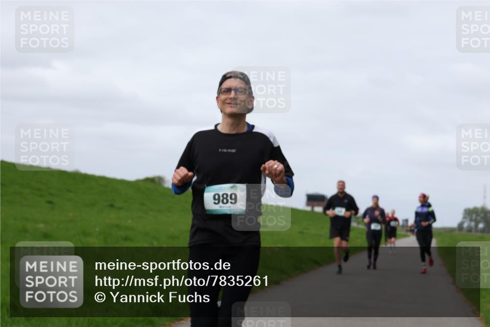 04.05.2025 - 8. Wedeler Halbmarathon Yannick Fuchs http://msf.ph/oto/7835261 04.05.2025 11:44:18 Laufen 989 meine-sportfotos.de