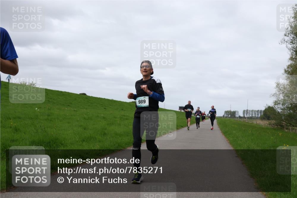 04.05.2025 - 8. Wedeler Halbmarathon Yannick Fuchs http://msf.ph/oto/7835271 04.05.2025 11:44:18 Laufen 989 meine-sportfotos.de