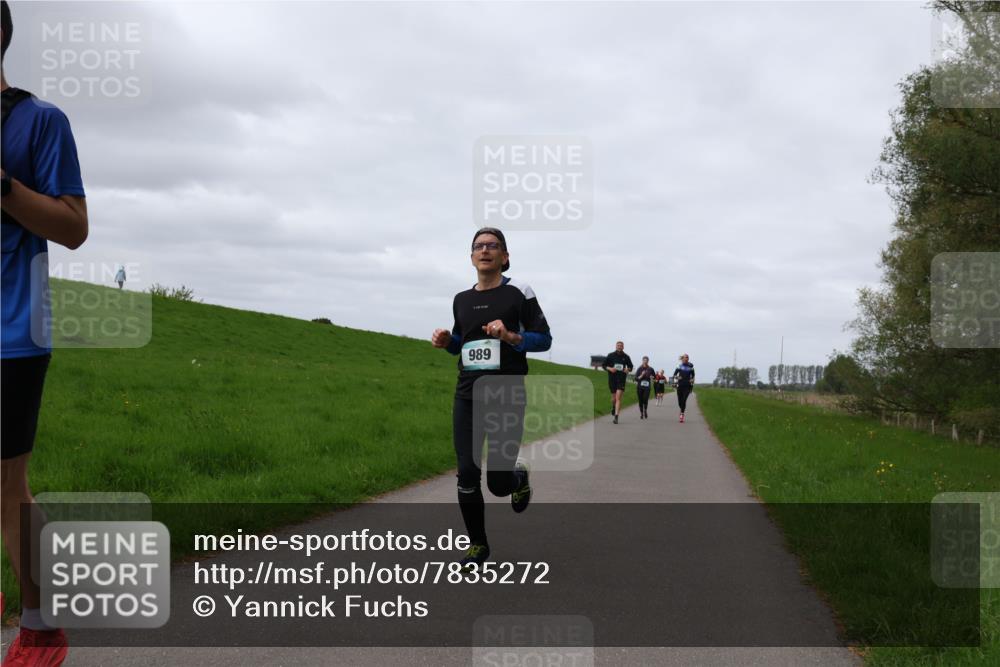 04.05.2025 - 8. Wedeler Halbmarathon Yannick Fuchs http://msf.ph/oto/7835272 04.05.2025 11:44:18 Laufen 989 meine-sportfotos.de
