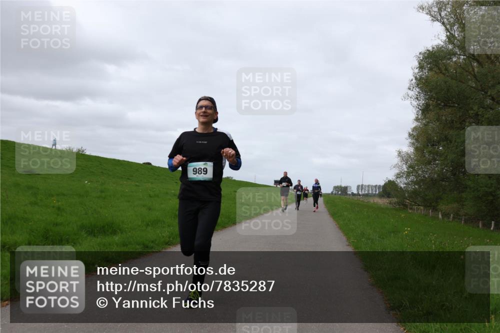 04.05.2025 - 8. Wedeler Halbmarathon Yannick Fuchs http://msf.ph/oto/7835287 04.05.2025 11:44:19 Laufen 989 meine-sportfotos.de