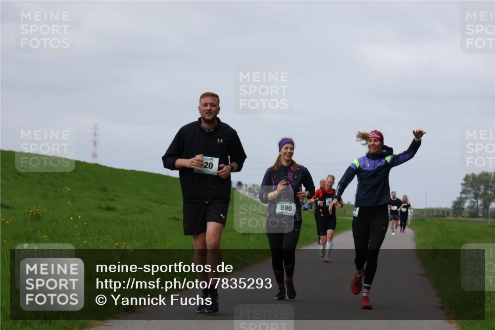 04.05.2025 - 8. Wedeler Halbmarathon Yannick Fuchs http://msf.ph/oto/7835293 04.05.2025 11:44:20 Laufen 20, 590 meine-sportfotos.de