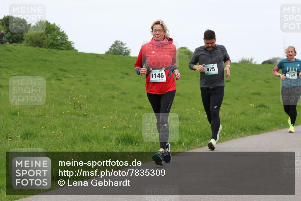 04.05.2025 - 8. Wedeler Halbmarathon Lena Gebhardt http://msf.ph/oto/7835309 04.05.2025 11:27:10 Laufen 1146, 130, 475, 769 meine-sportfotos.de